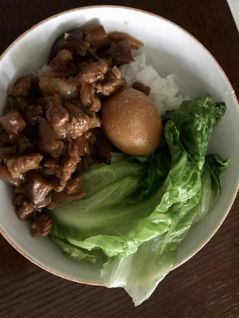 洋葱酥卤肉饭