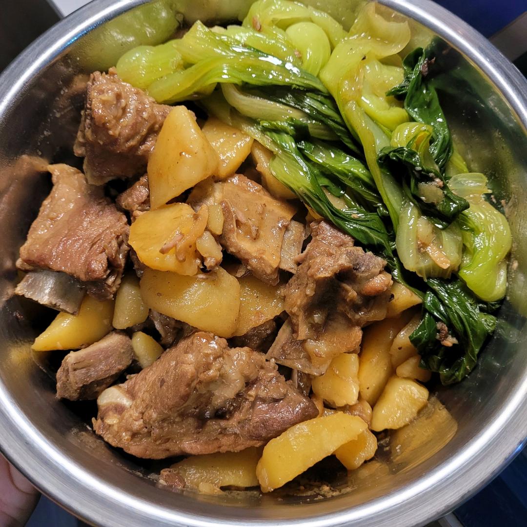 土豆炖排骨