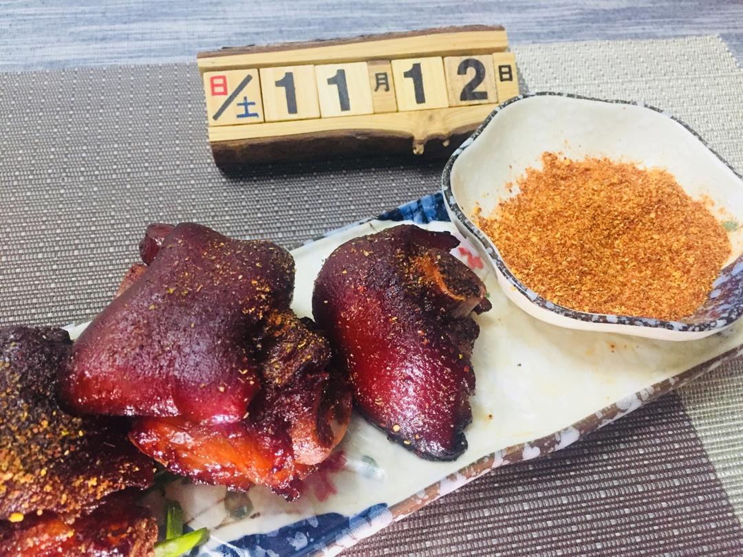 饭店级别的烤猪蹄，教你轻松做出两种口味的烤猪蹄