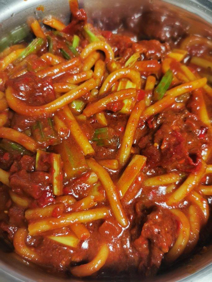 这份新疆炒米粉，香辣浓郁很正宗 ~