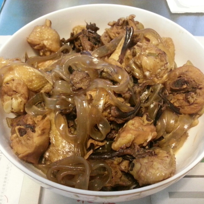 小鸡炖蘑菇