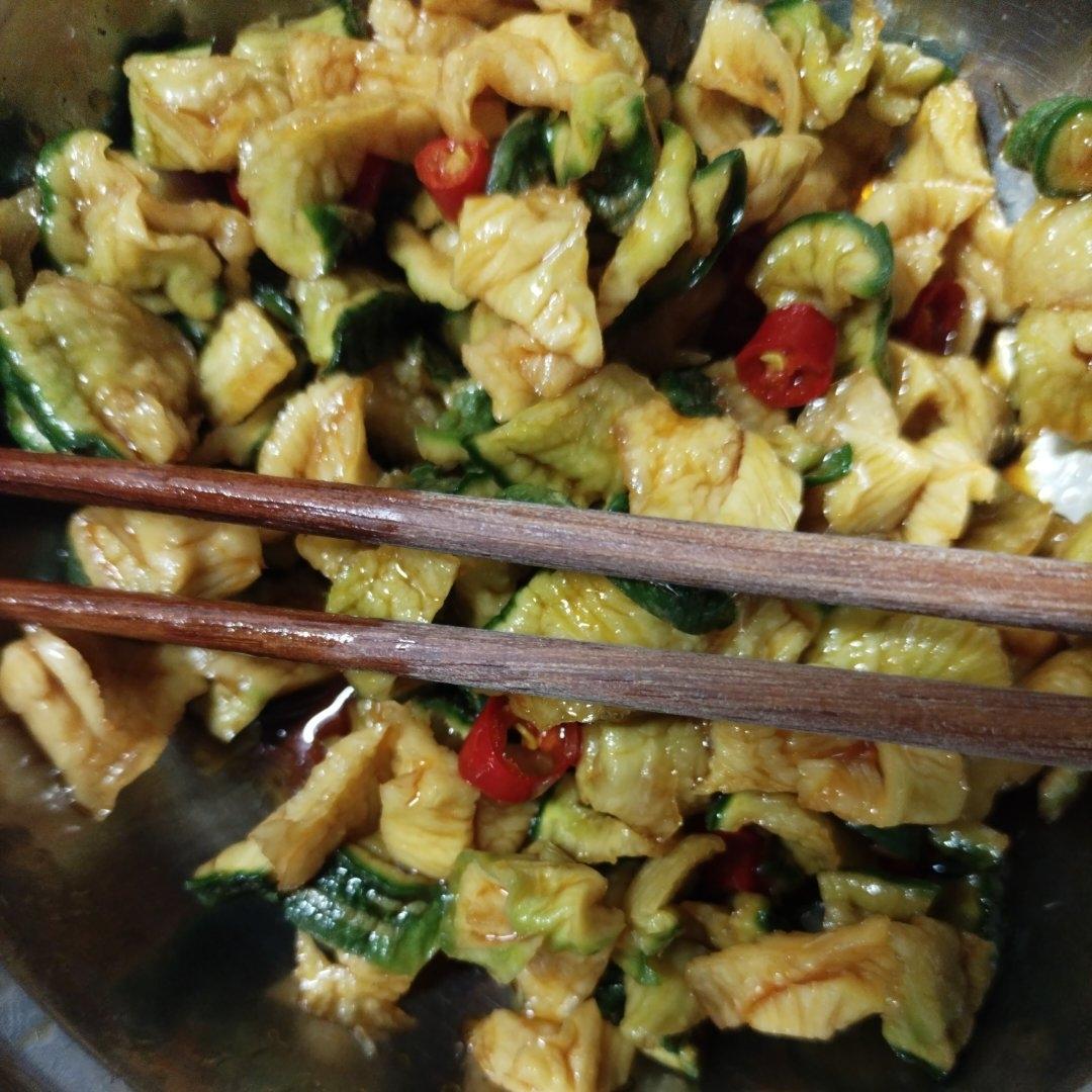 一块钱吃几顿，爽脆下饭，东北拌萝卜干