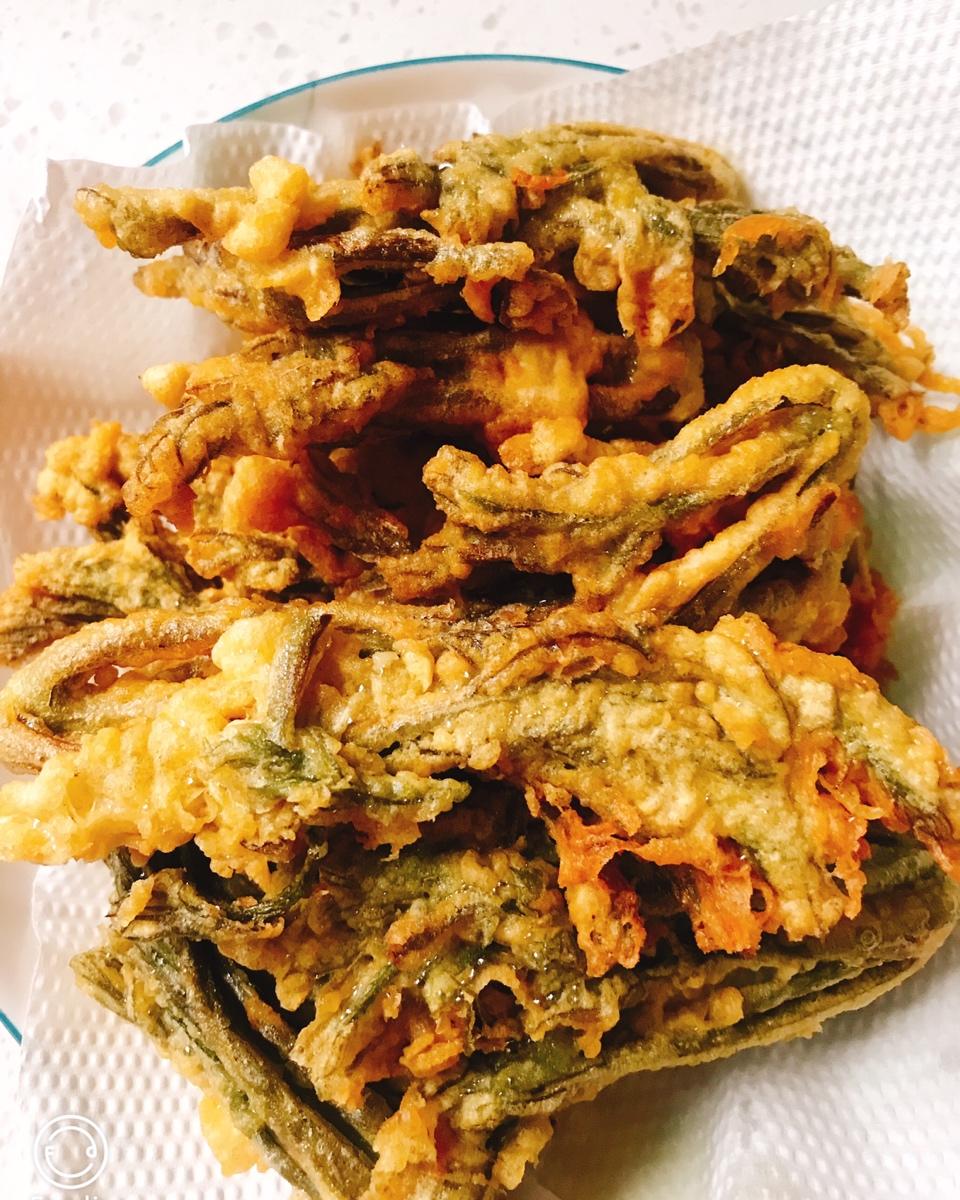 烟锁重楼81做的炸香椿(超详细的炸香椿鱼)