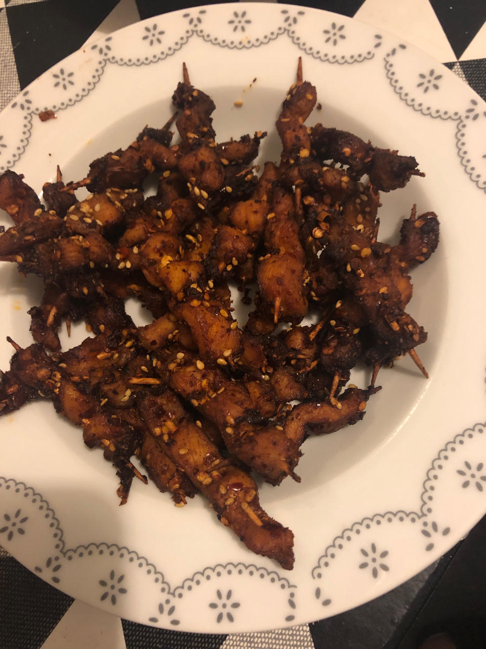 牙签肉，既可下酒，也可做小零食