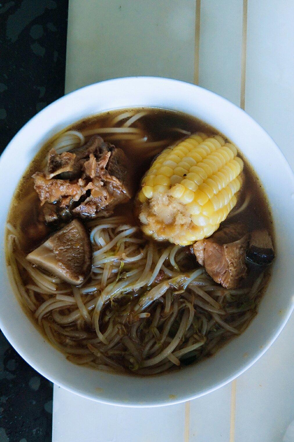 曼曼长路的做的排骨汤面