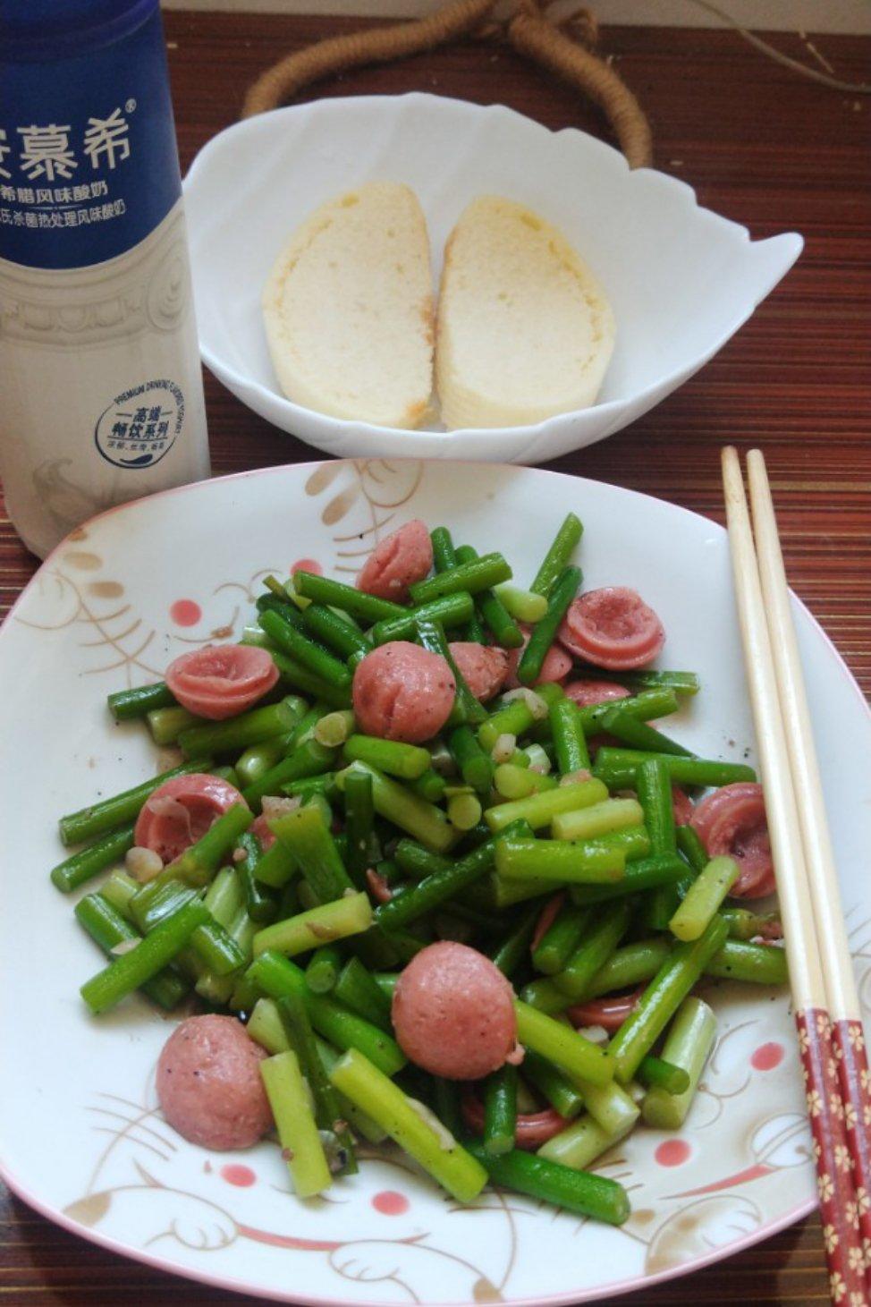 蒜薹炒香肠