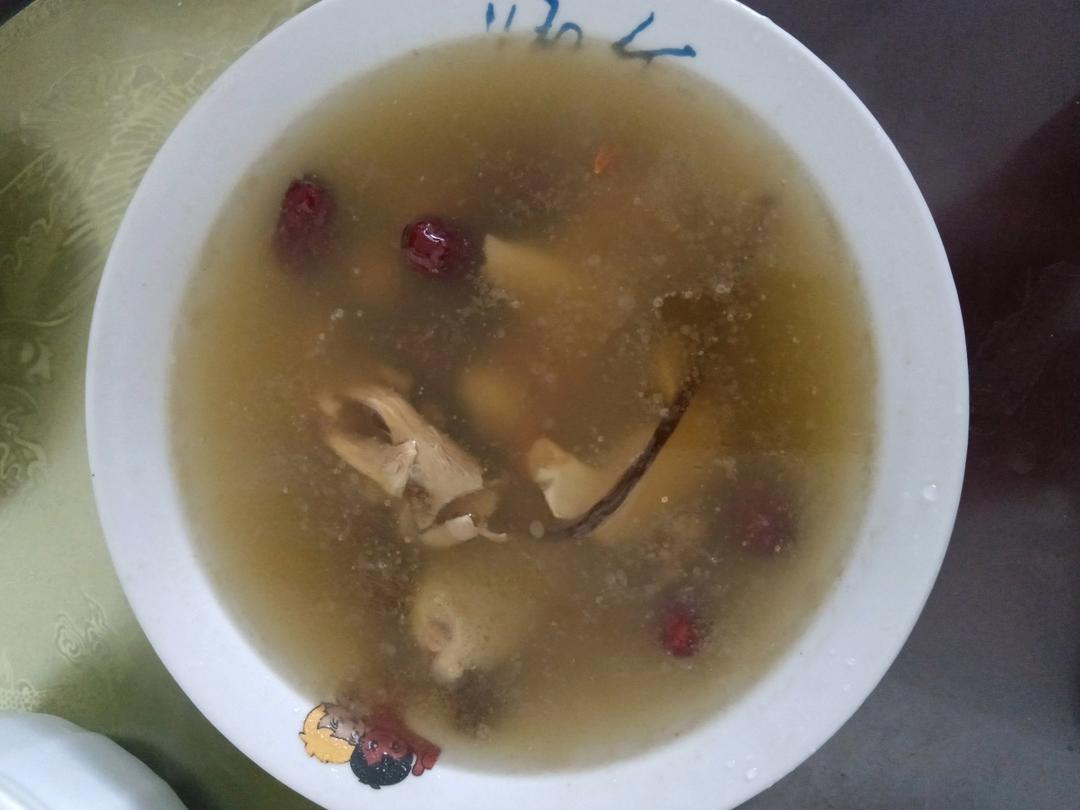 鲜到起飞的菌菇汤！不好喝不要钱！