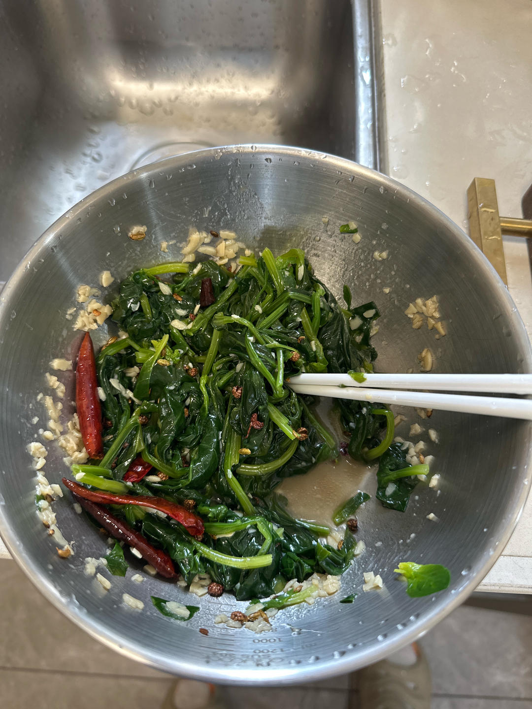 凉拌菠菜(家传秘方)