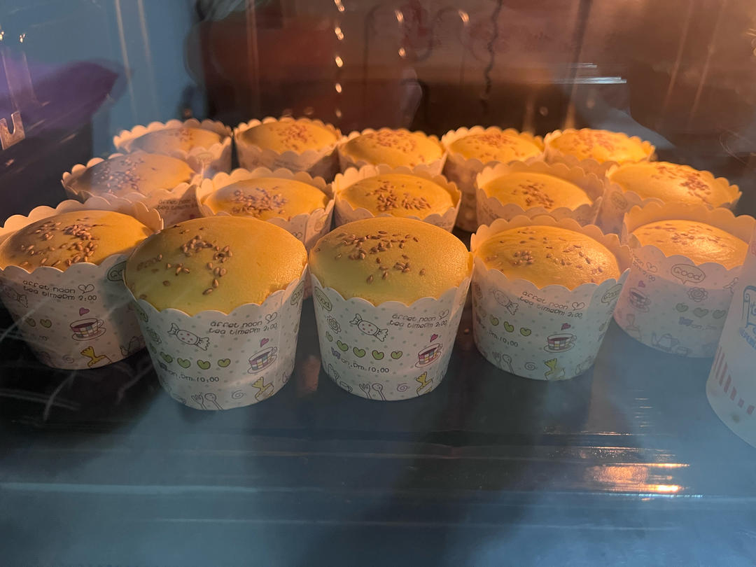 戚风小纸杯蛋糕