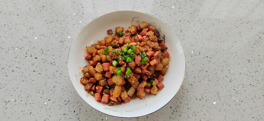 香辣过瘾的孜然土豆火腿，比路边摊还好吃