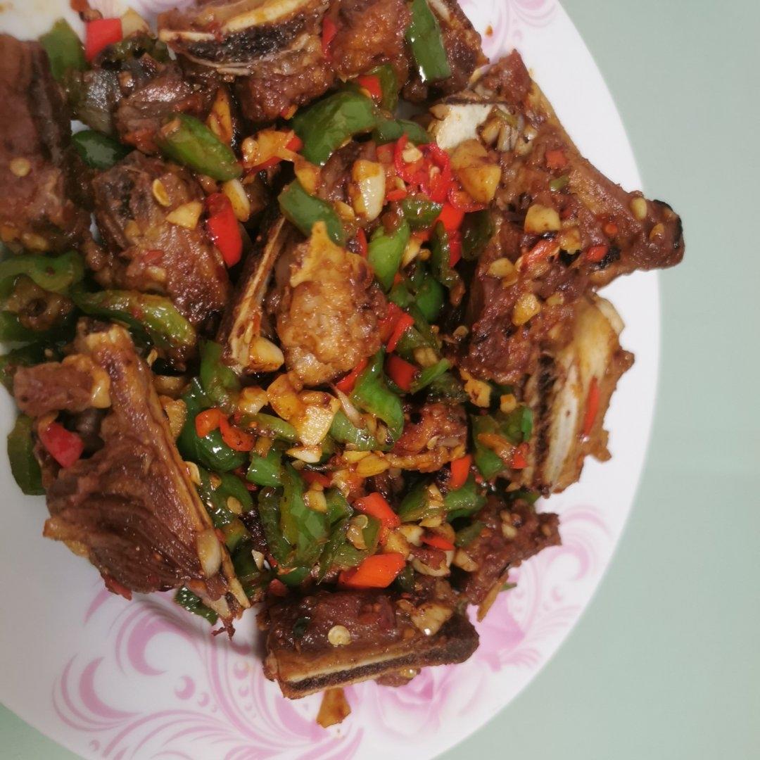连骨头都不想放过❗蒜香孜然排骨yyds❗