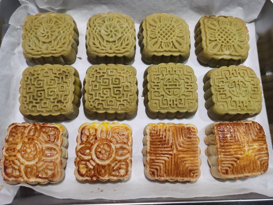 抹茶蜂蜜月饼（无需转化糖浆）的做法