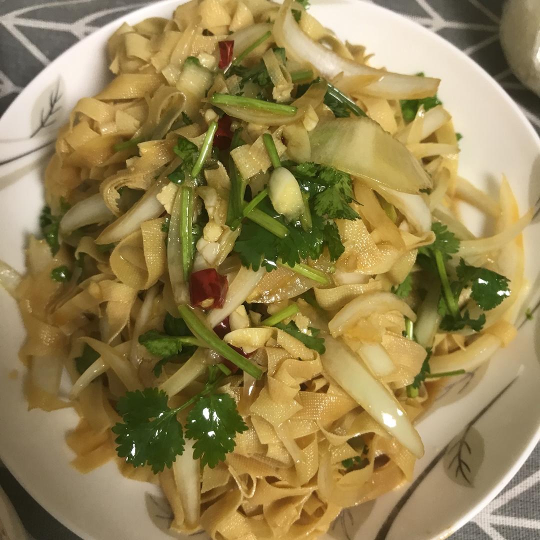 炝拌干豆腐丝