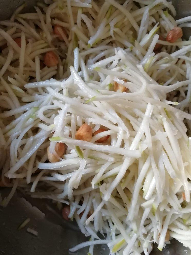芥菜丝，呛鼻子的憋辣菜