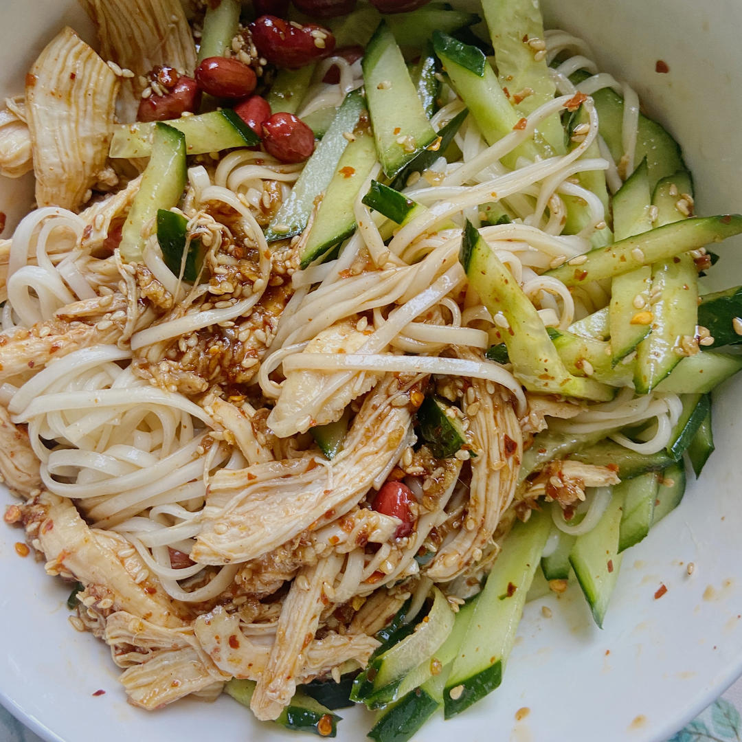 🥒鸡丝凉面