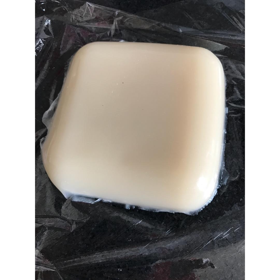 熬制肉皮冻---为小笼包做准备