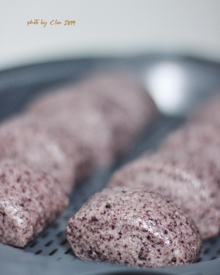 黑米粉刀切馒头