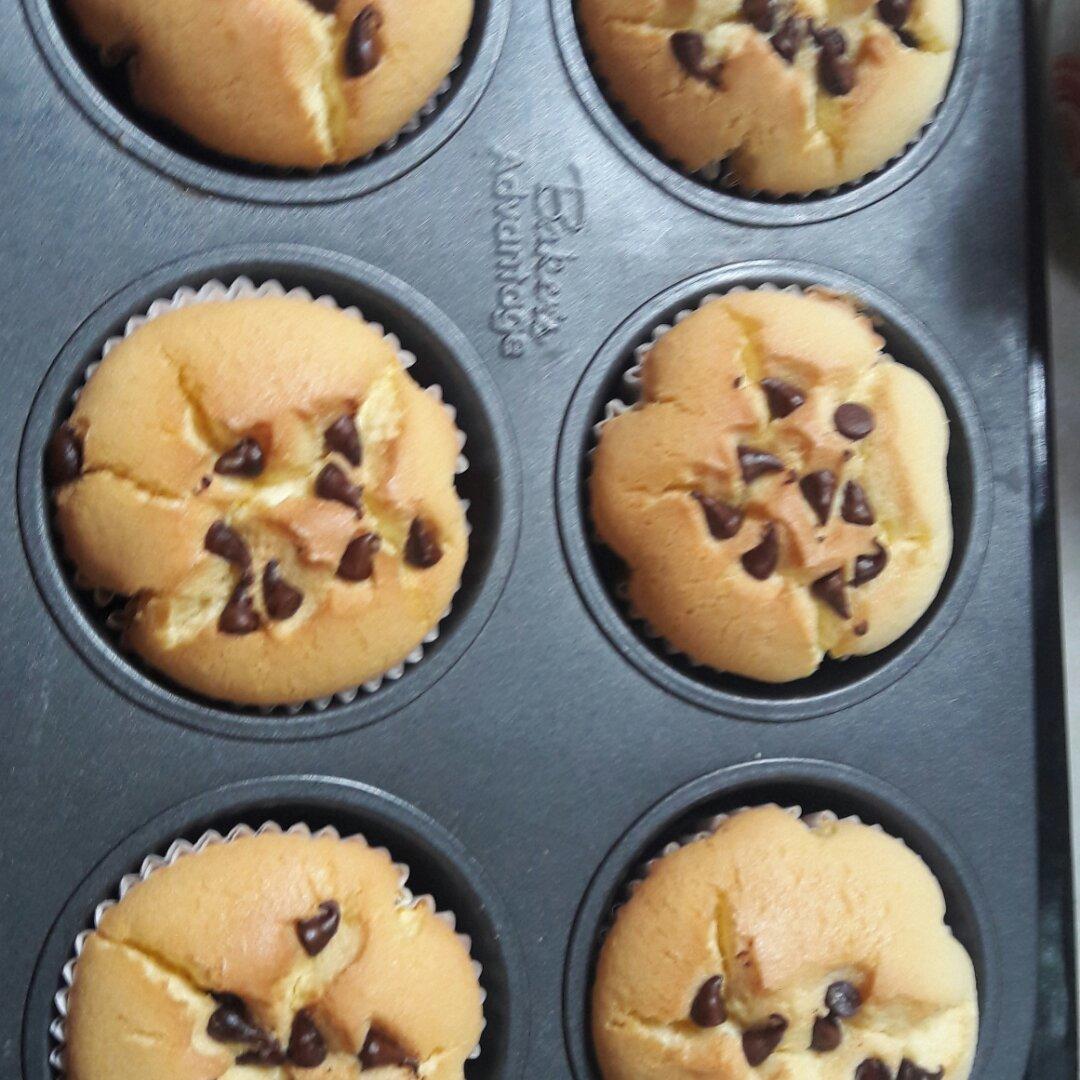 原味戚风纸杯蛋糕（烤箱做纸杯蛋糕）