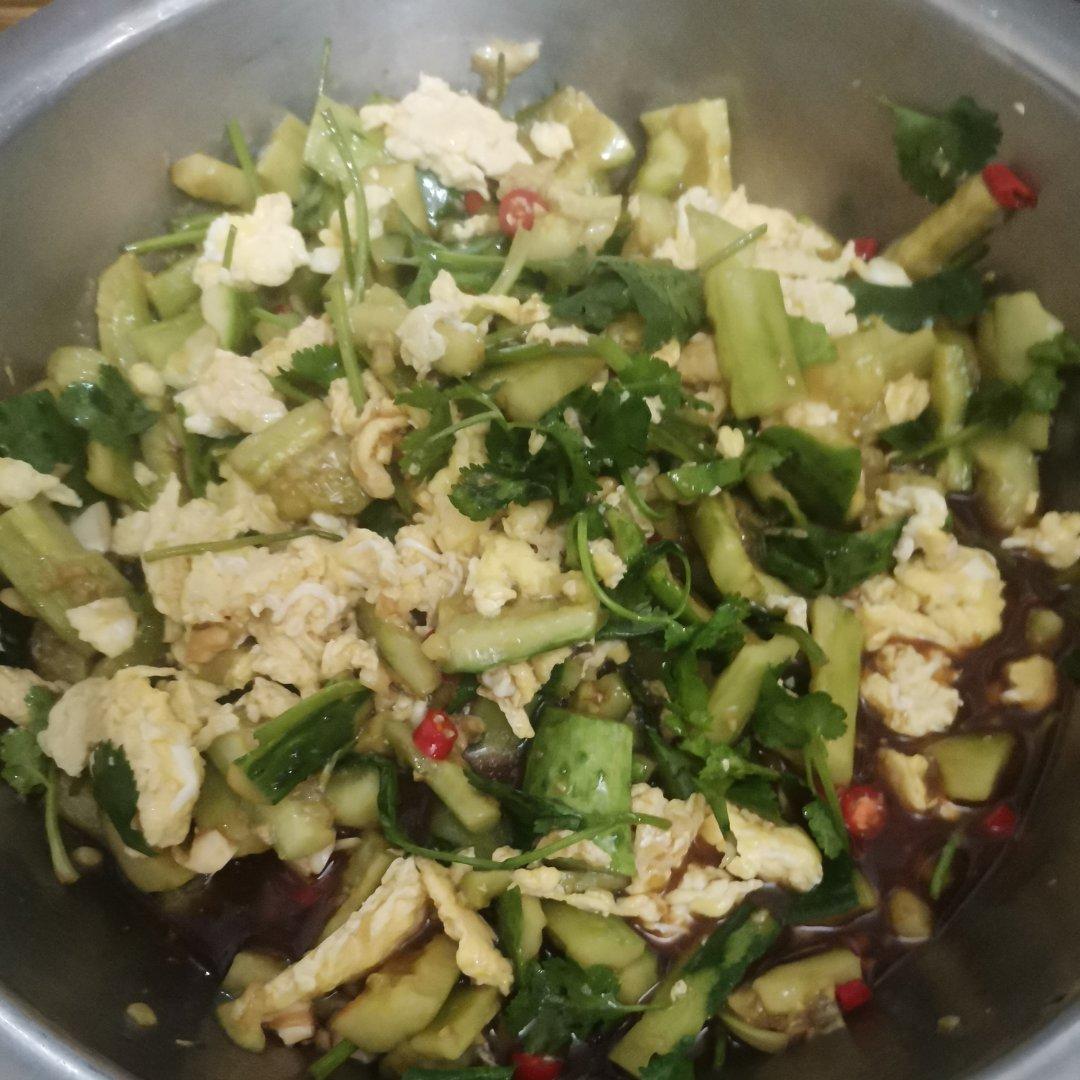 赞不绝口拍黄瓜🥒