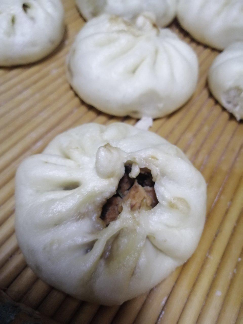 鲜嫩多汁❗️巨好吃的木耳香菇鸡腿酱肉包子