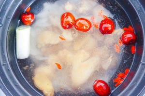 椰子鸡汤·清甜可口的滋补靓汤的做法 步骤9
