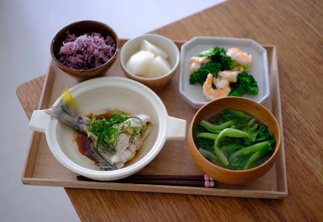 二年级小学生午餐