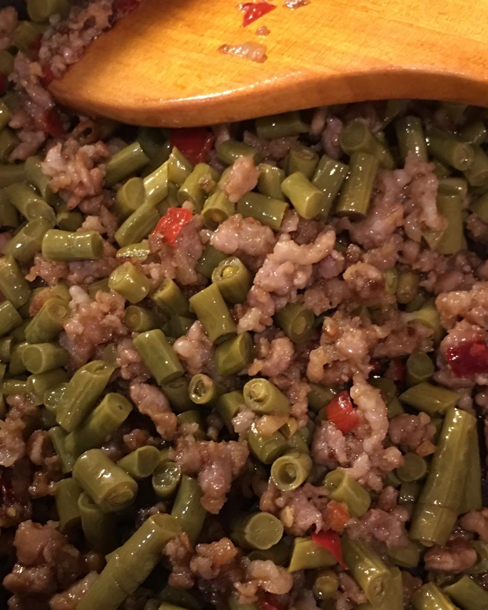酸豆角炒肉末