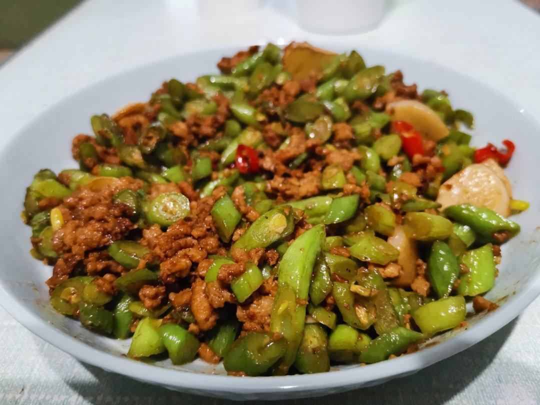 肉沫豆角下饭菜