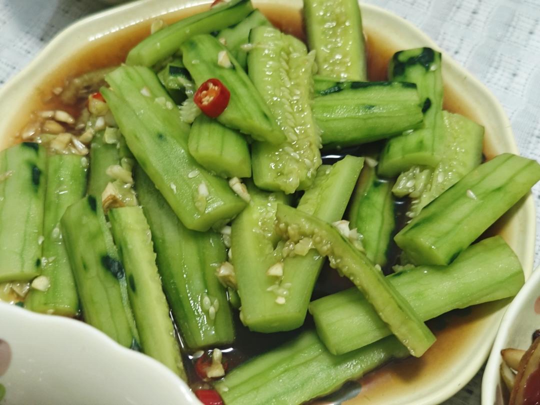 赞不绝口拍黄瓜🥒