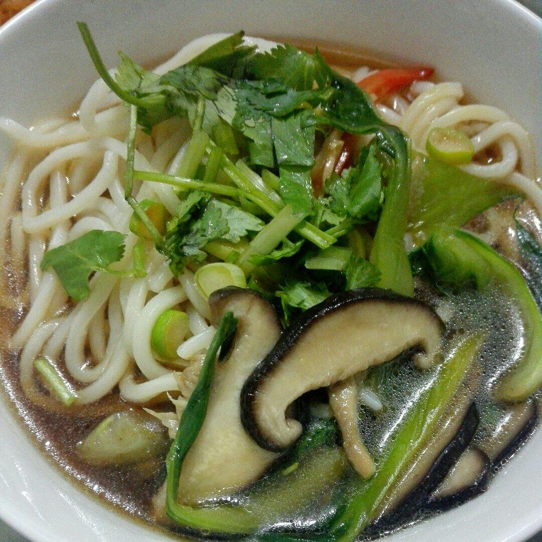 青菜香菇面