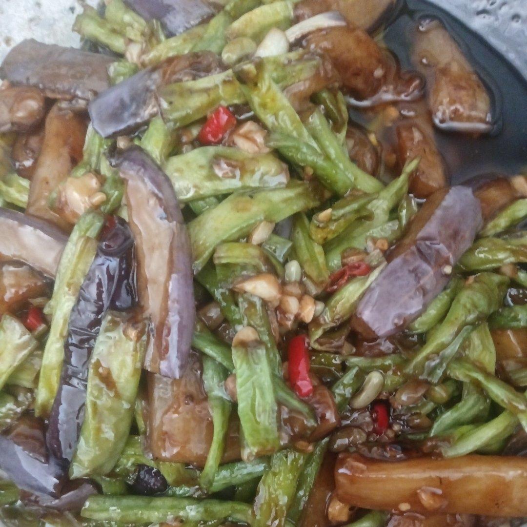 豆角烧茄子｜米饭杀手驾到！这盘素菜比肉还香！🍆