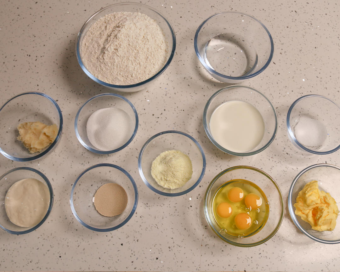 纯奶手撕吐司的做法 步骤1