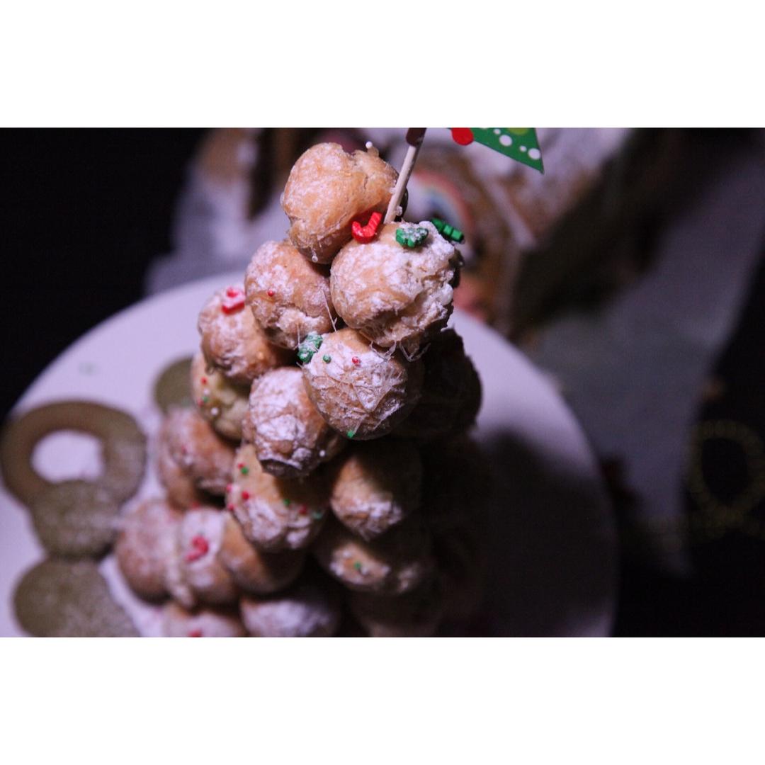 圣诞暖暖的祝福---拔丝泡芙塔