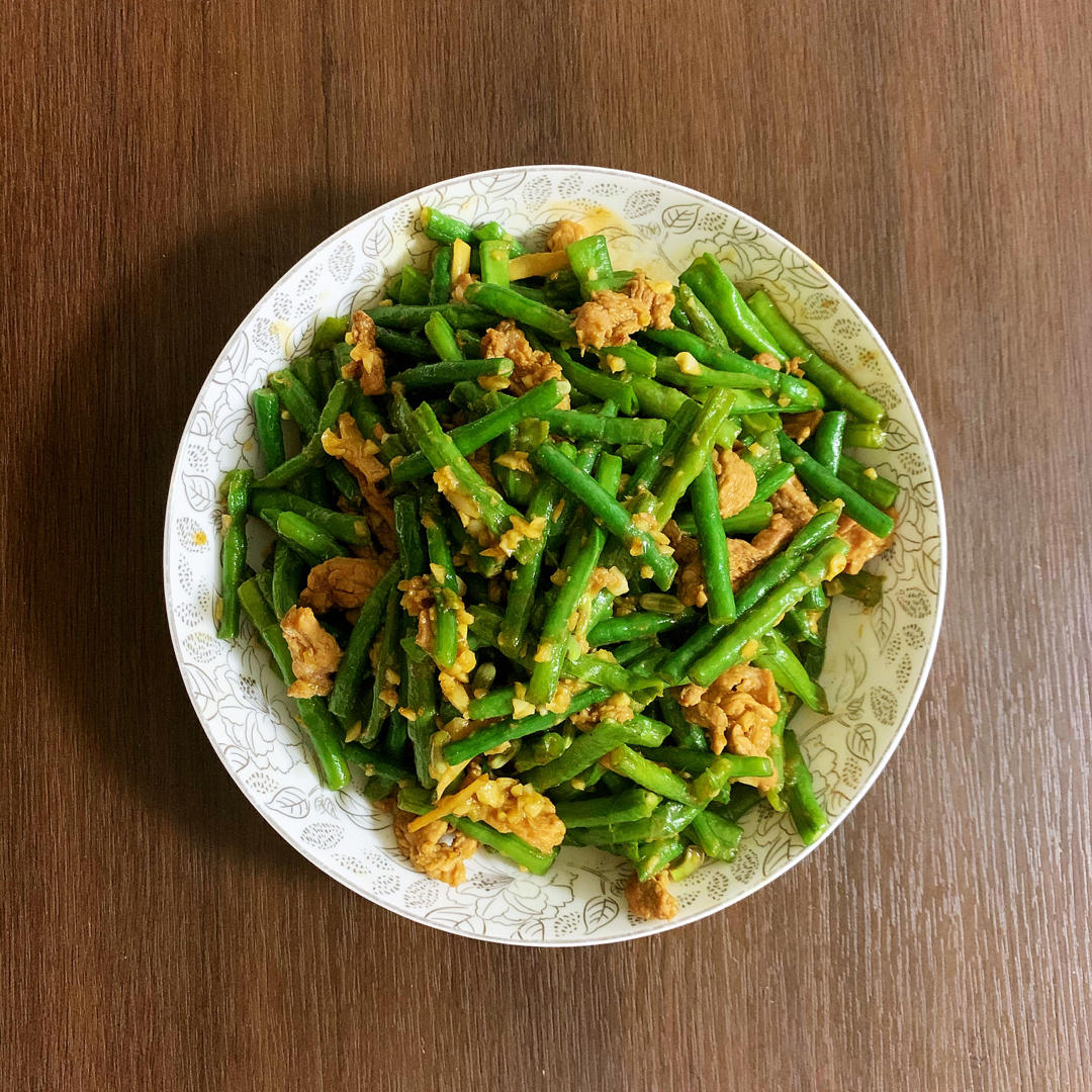 长豆角炒肉丝