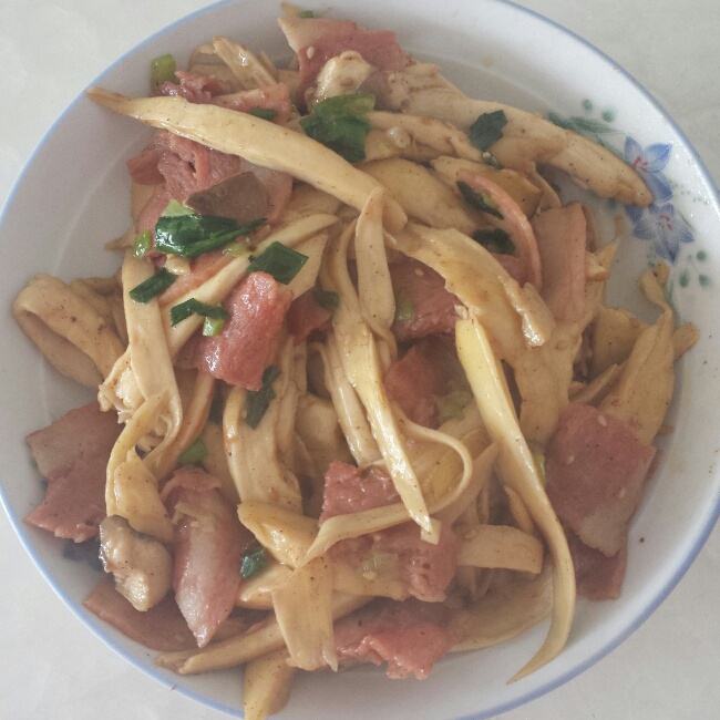 罗勒培根炒杏鲍菇
