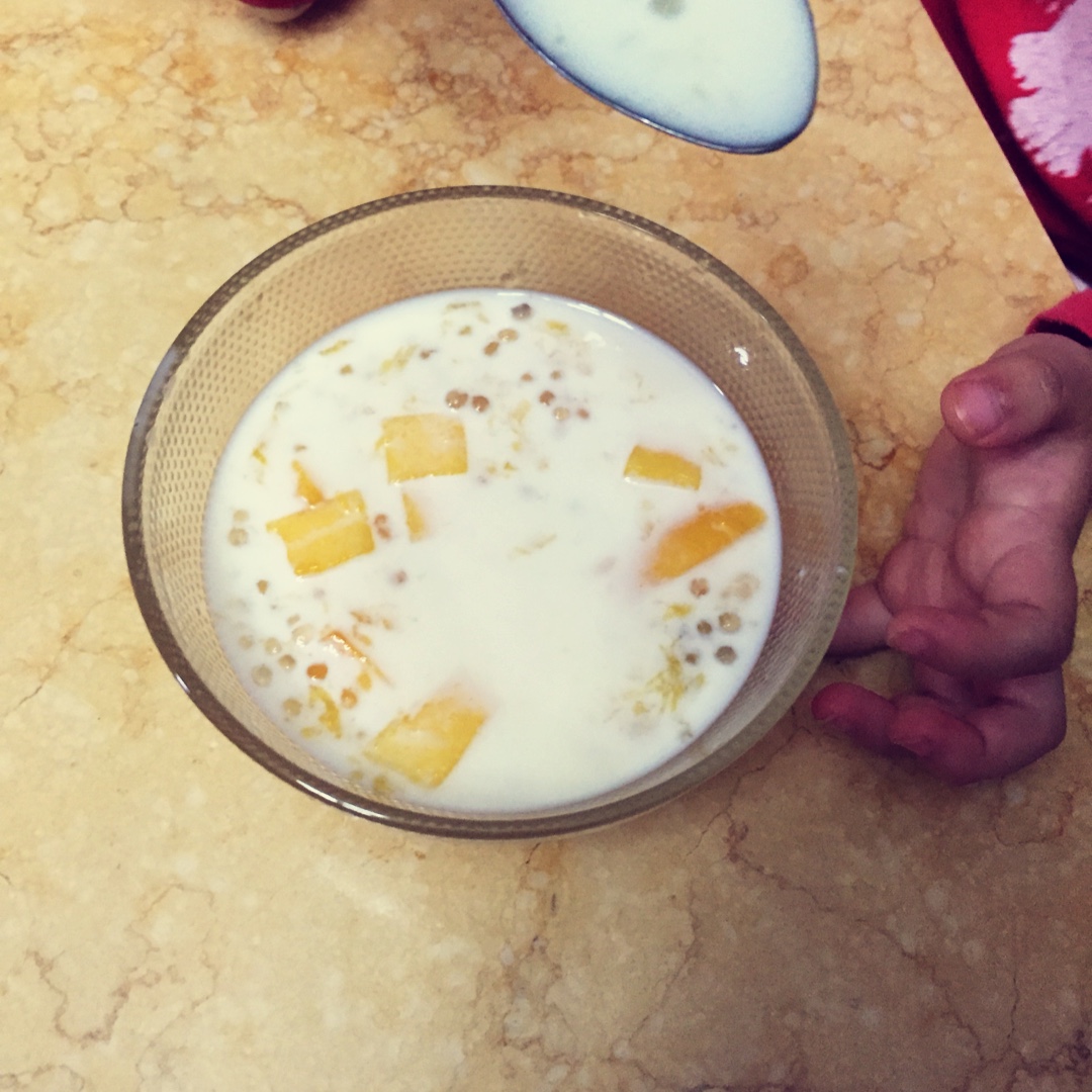 芒果椰汁西米露