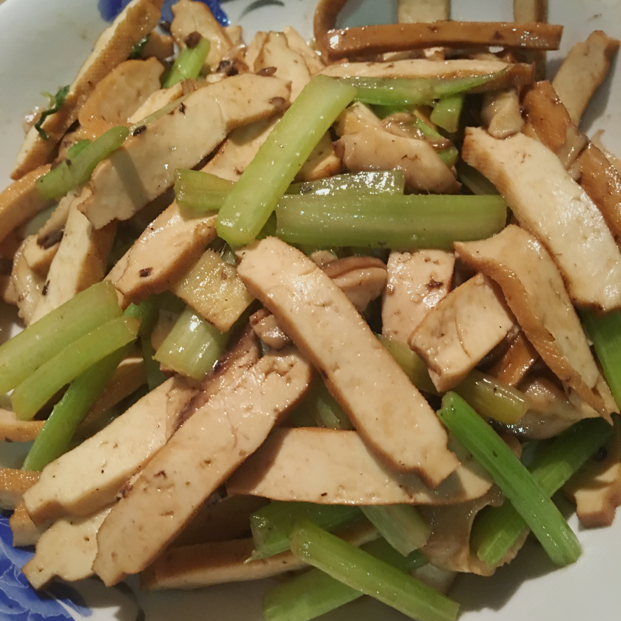 芹菜炒香干
