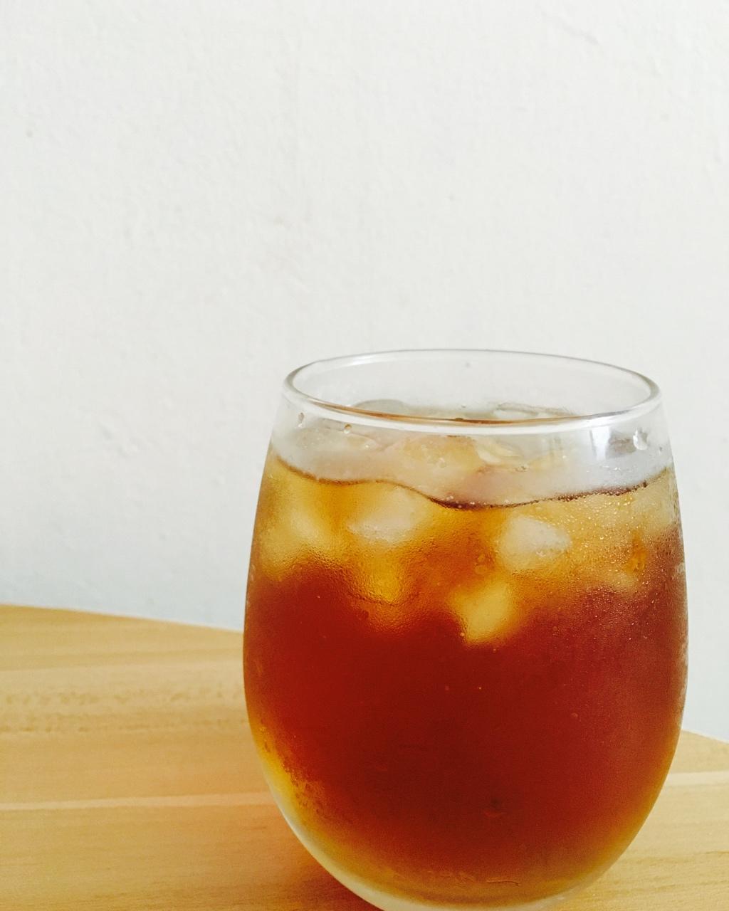 小白兔宝宝做的冰乌龙茶