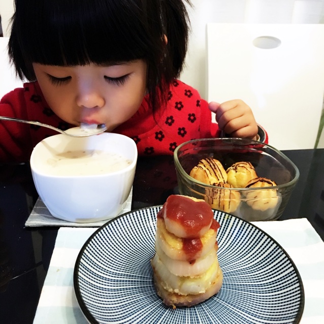 “十一只猫”洋葱土豆饼
