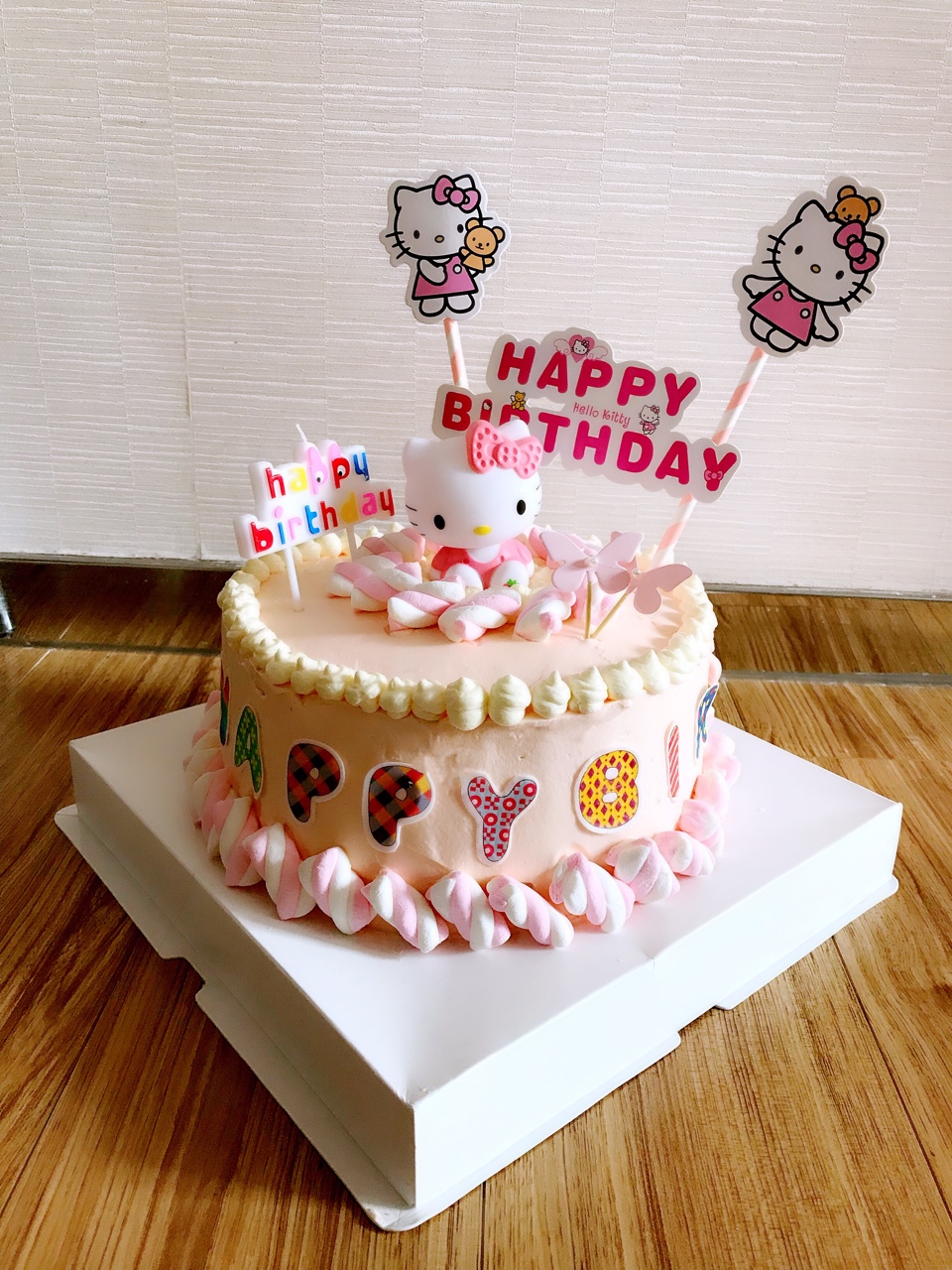 3D粉色kitty蛋糕一枚