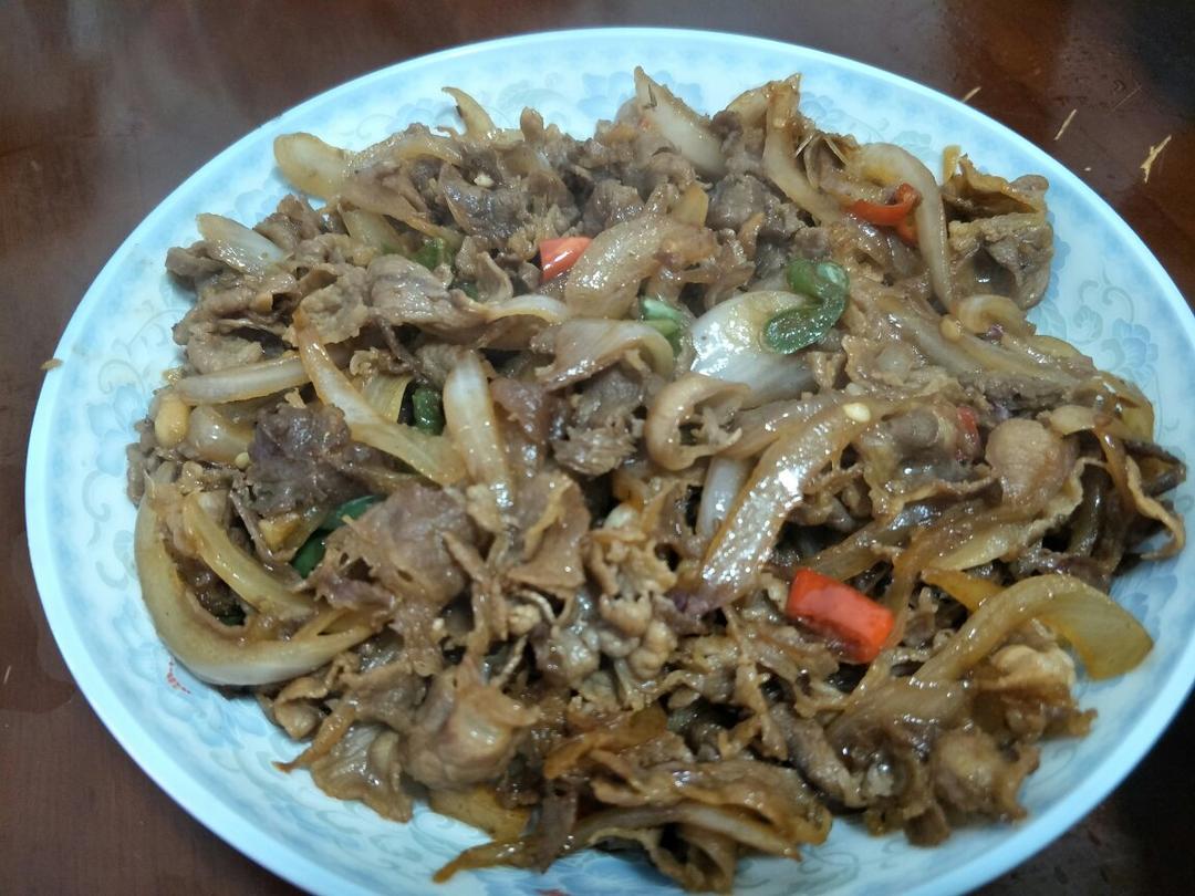 洋葱爆肥牛