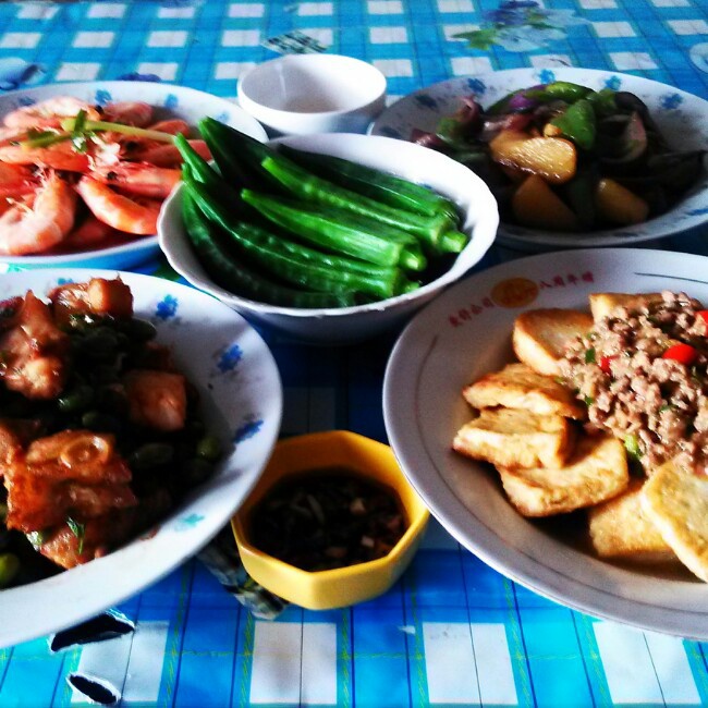 今日午餐（四）青鱼炒毛豆的做法