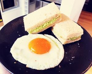 健身早餐不二之选                牛油果🥑三明治🥪的做法 步骤8
