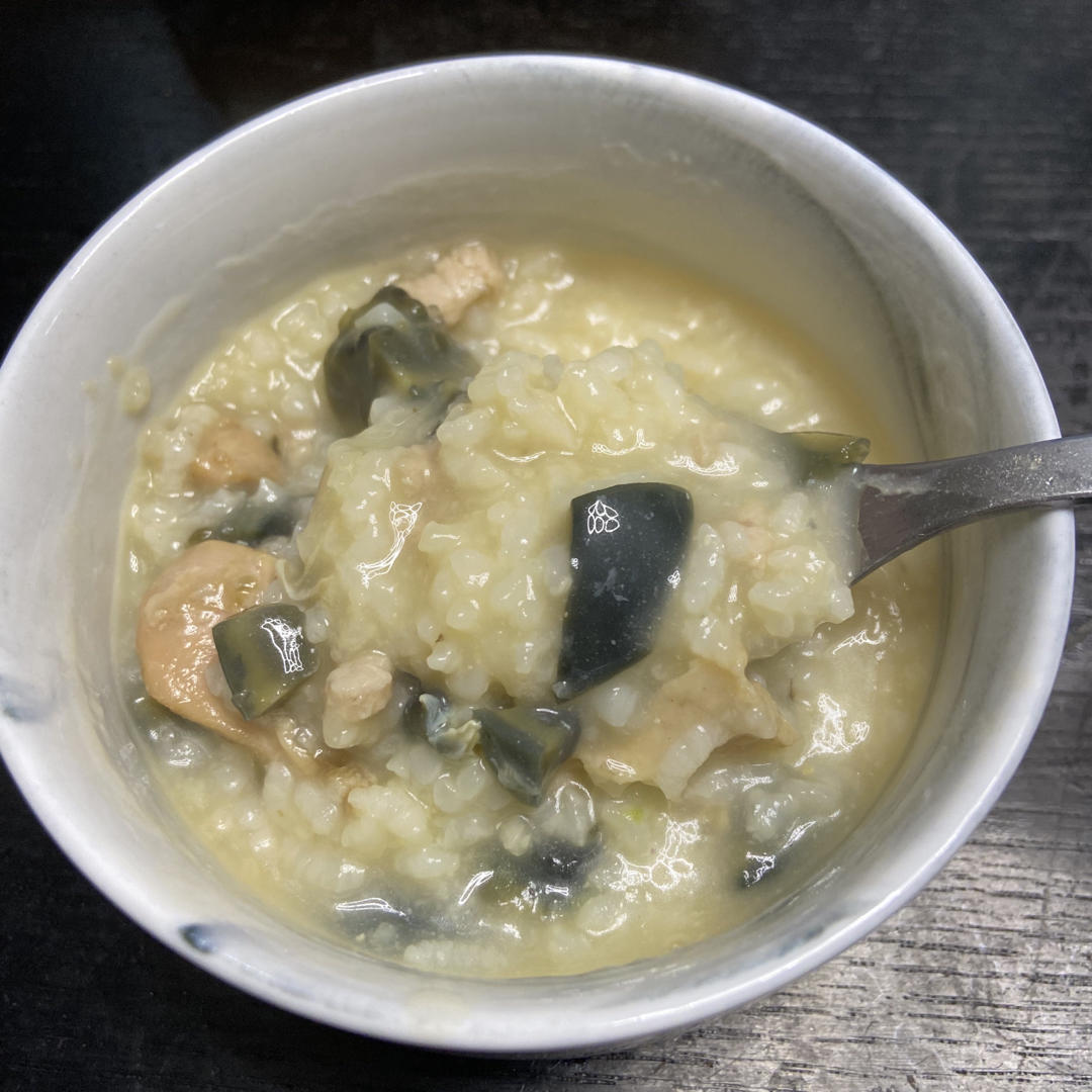 妈妈👩教我做的皮蛋瘦肉粥🥣简单快捷美味😋