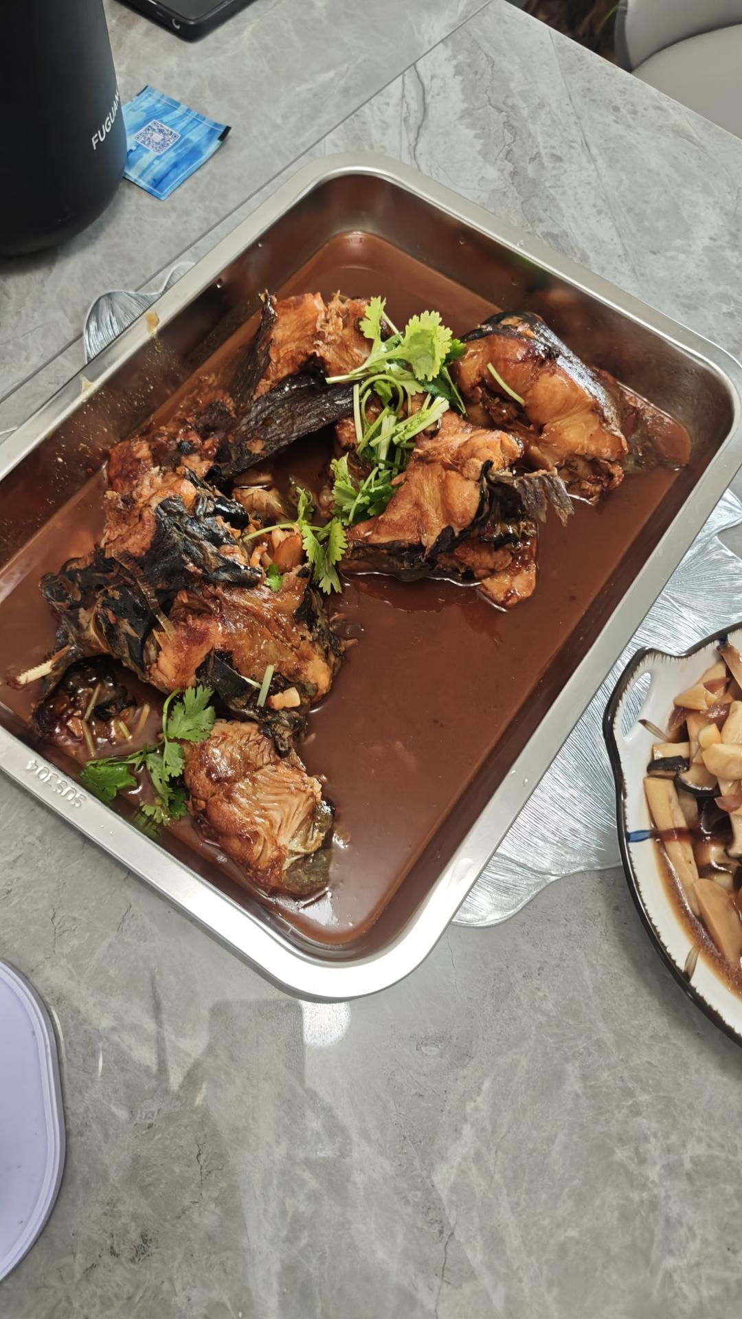 适合孩子吃的下饭菜：酱汁焖鱼