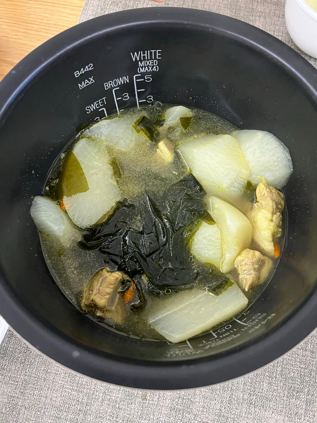 萝卜海带排骨汤(懒人版)