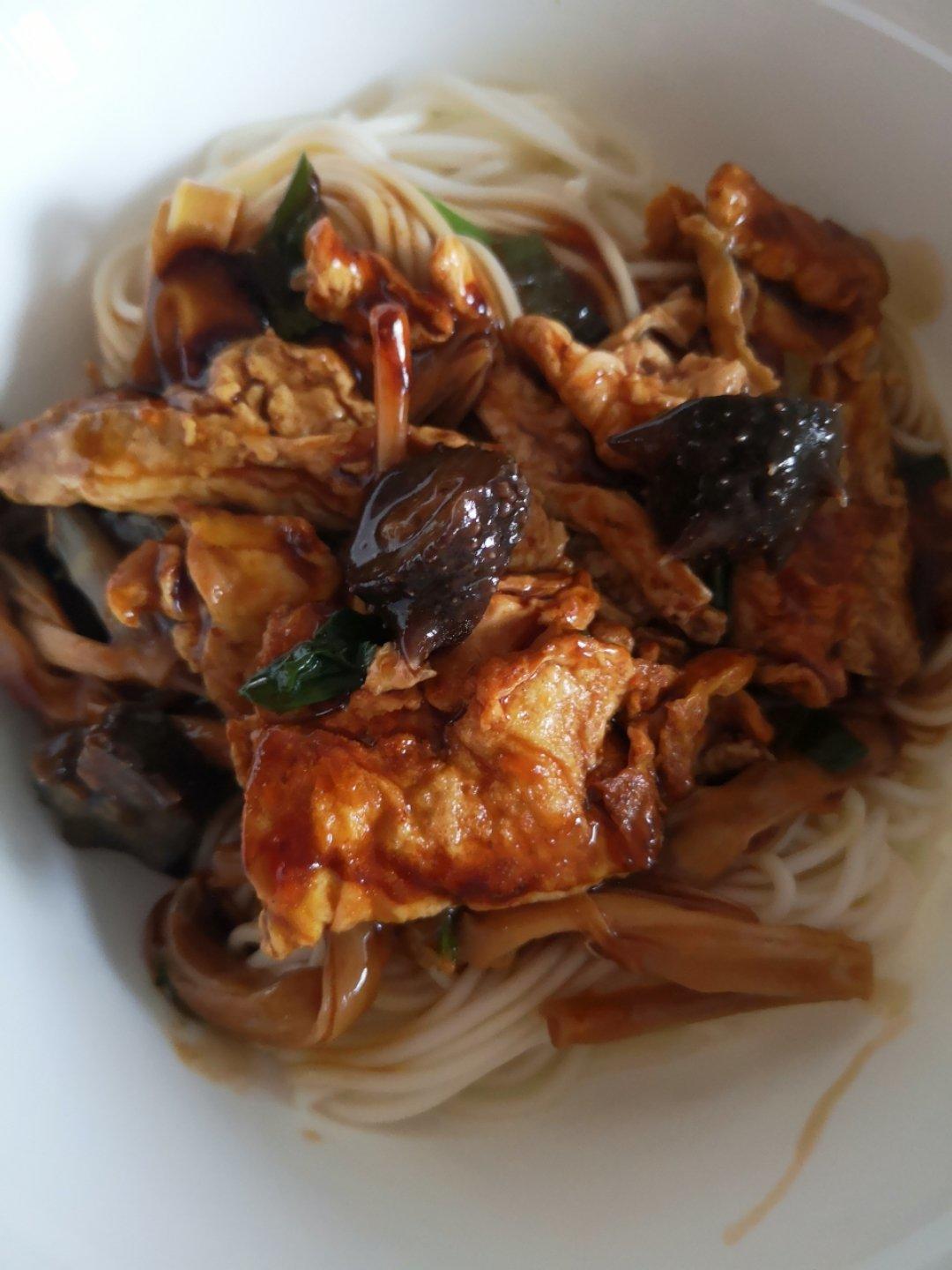 堂妈小厨——三鲜打卤面