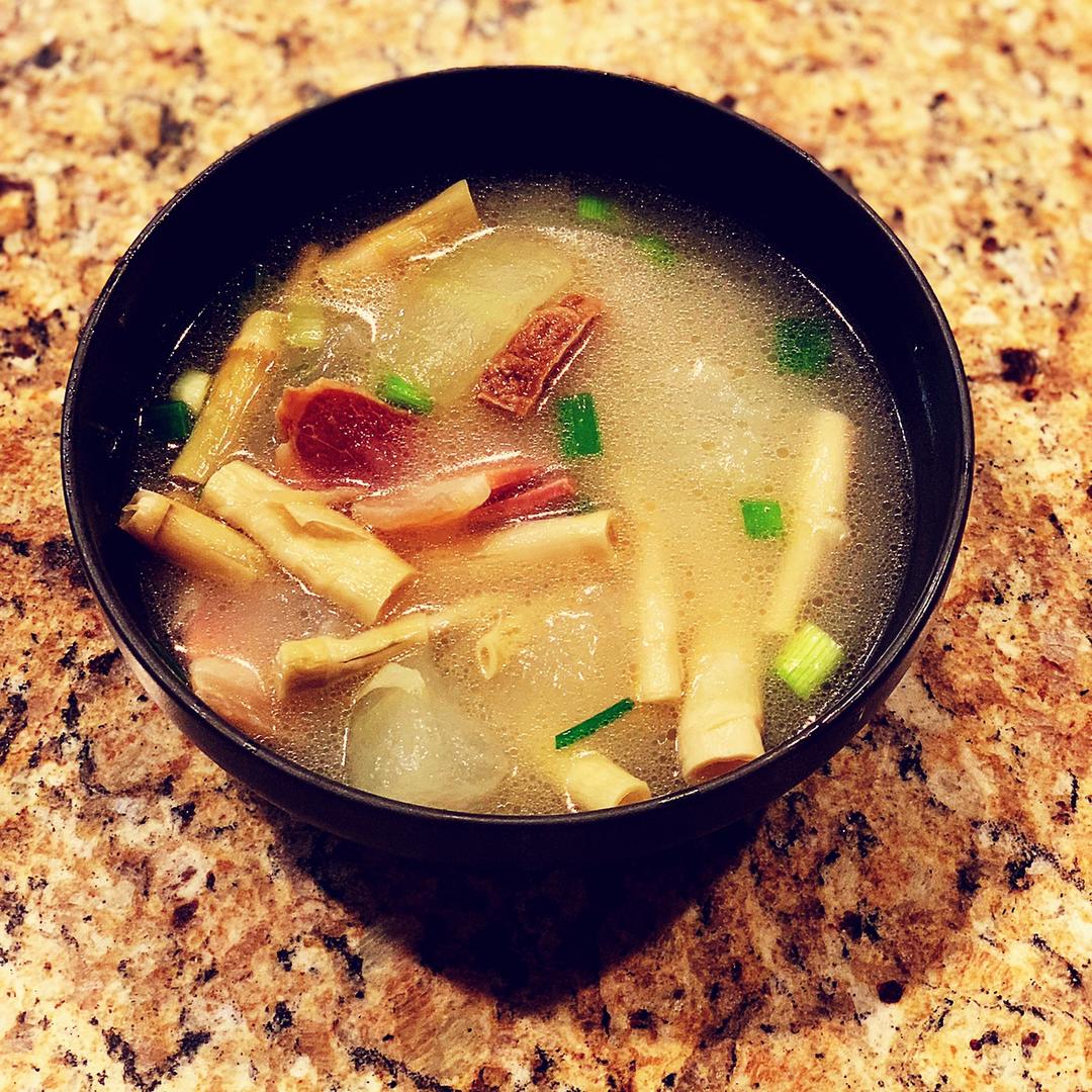 littlecongcongchen做的冬瓜火腿扁尖汤