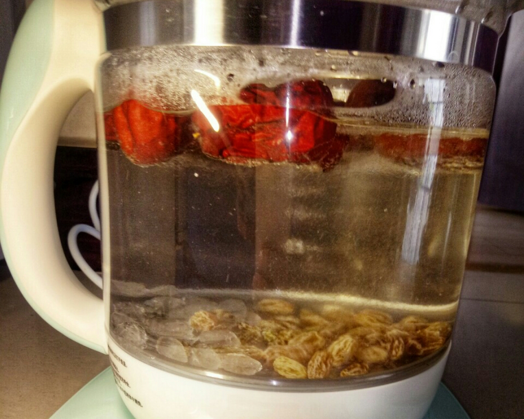 简单超好喝的养生红枣茶的做法