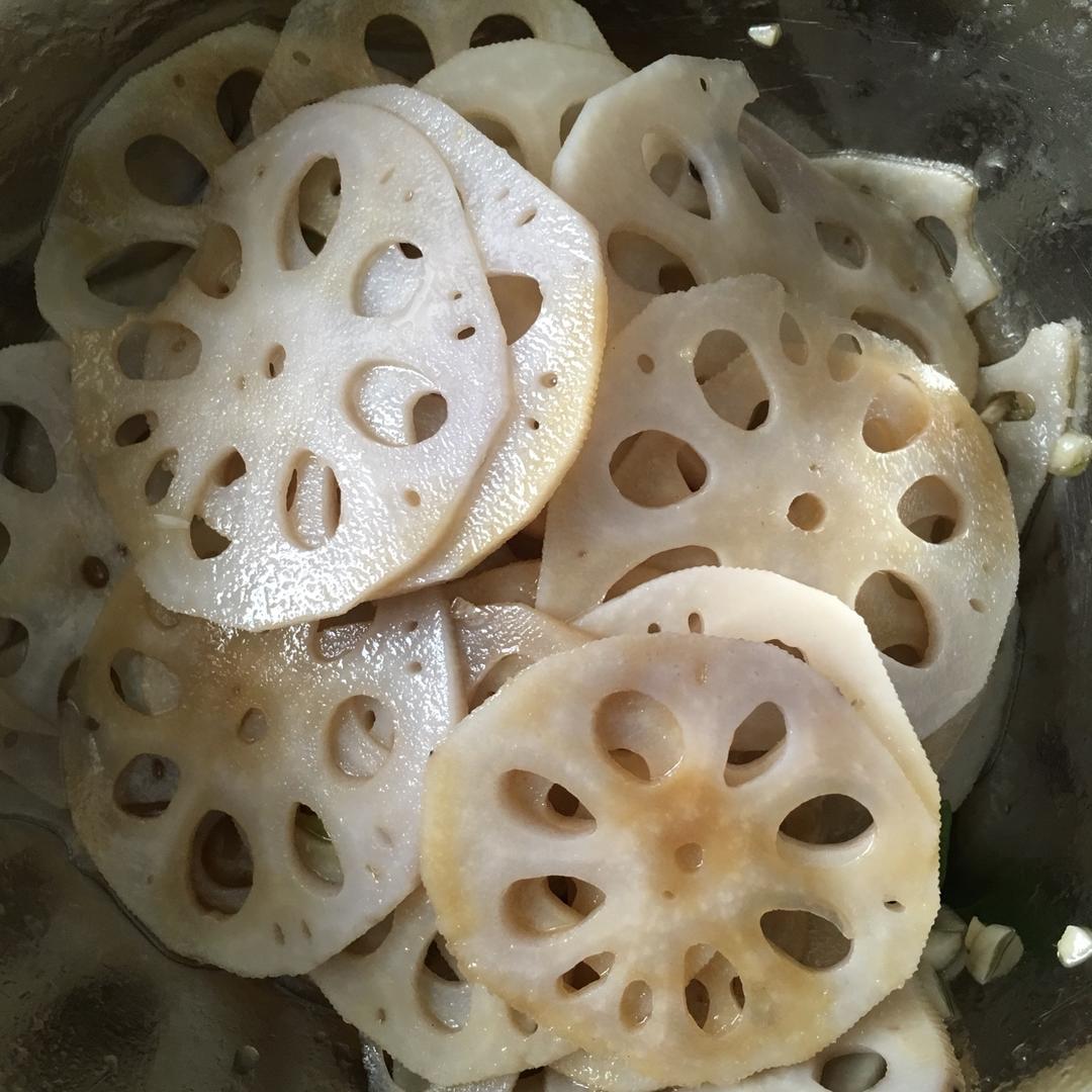 好吃到爆的凉拌莲藕